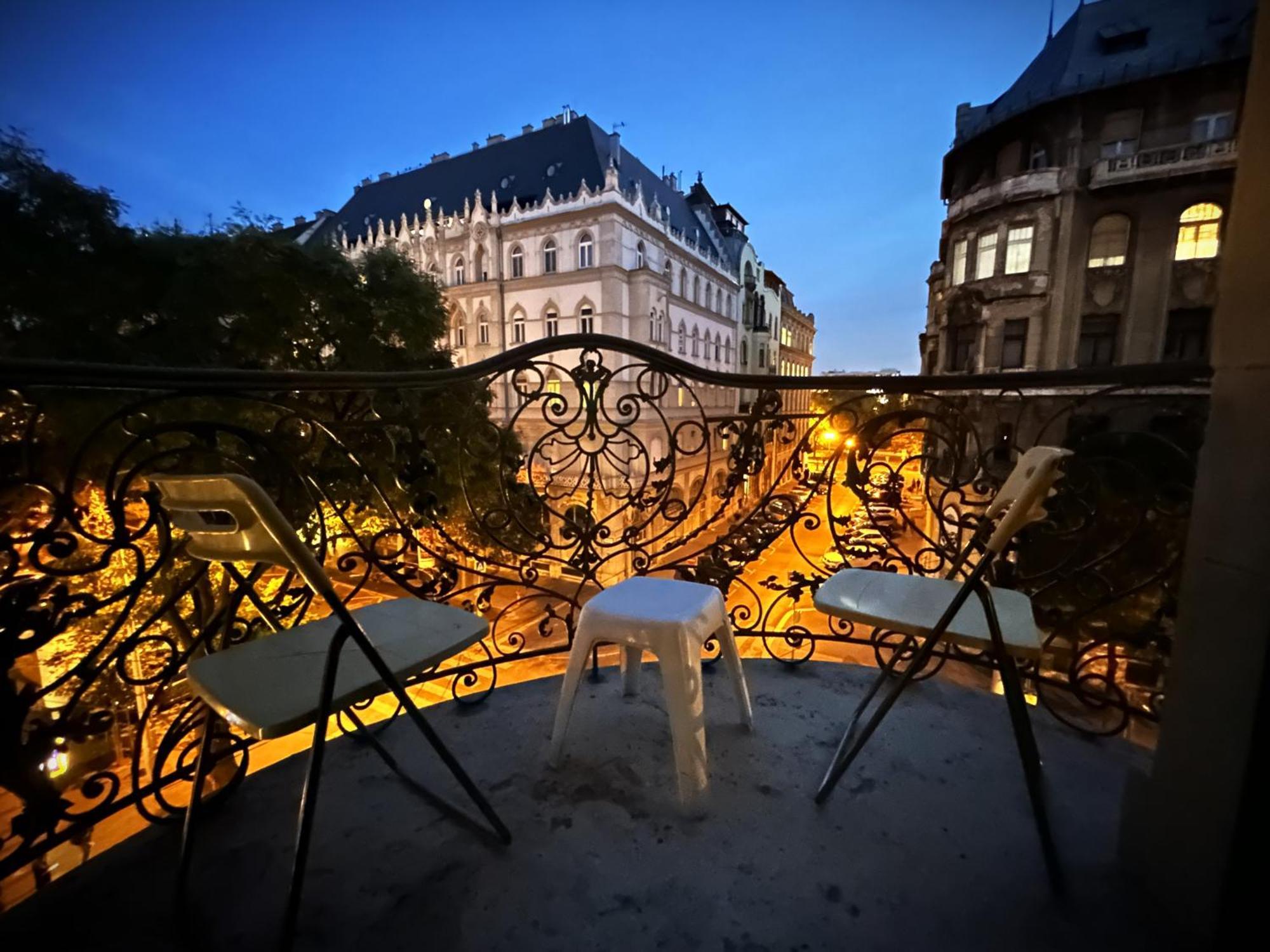 Chain Bridge Apartment Budapest Exterior photo